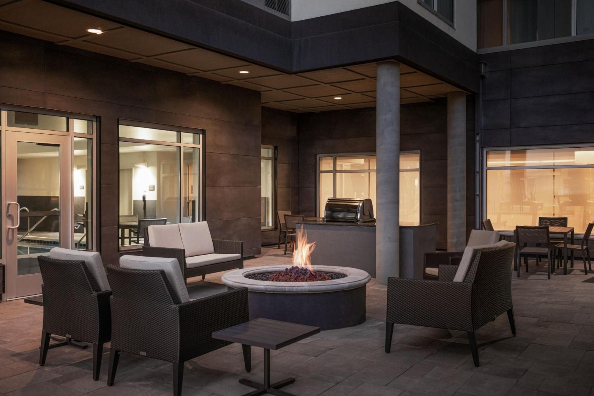 Residence Inn By Marriott Denver Aurora Exteriör bild